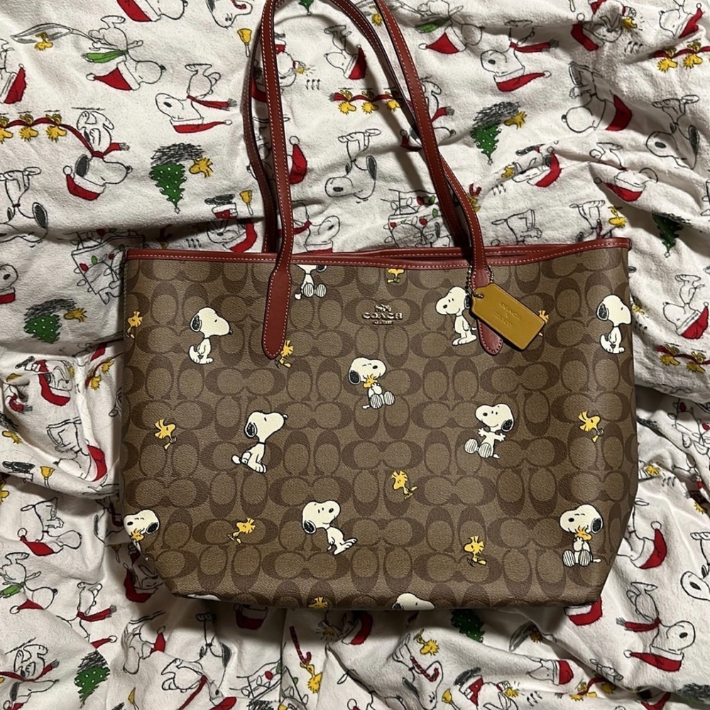 NWT Coach X Peanuts City Tote In Signature Canvas With Snoopy Print